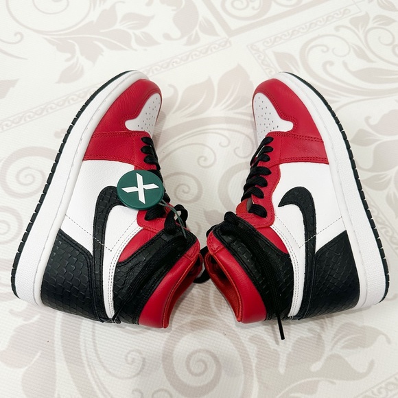 Verified Jordan 1 Retro High Chicago size 5W only 🅿️🅿️ - Picture 9 of 16